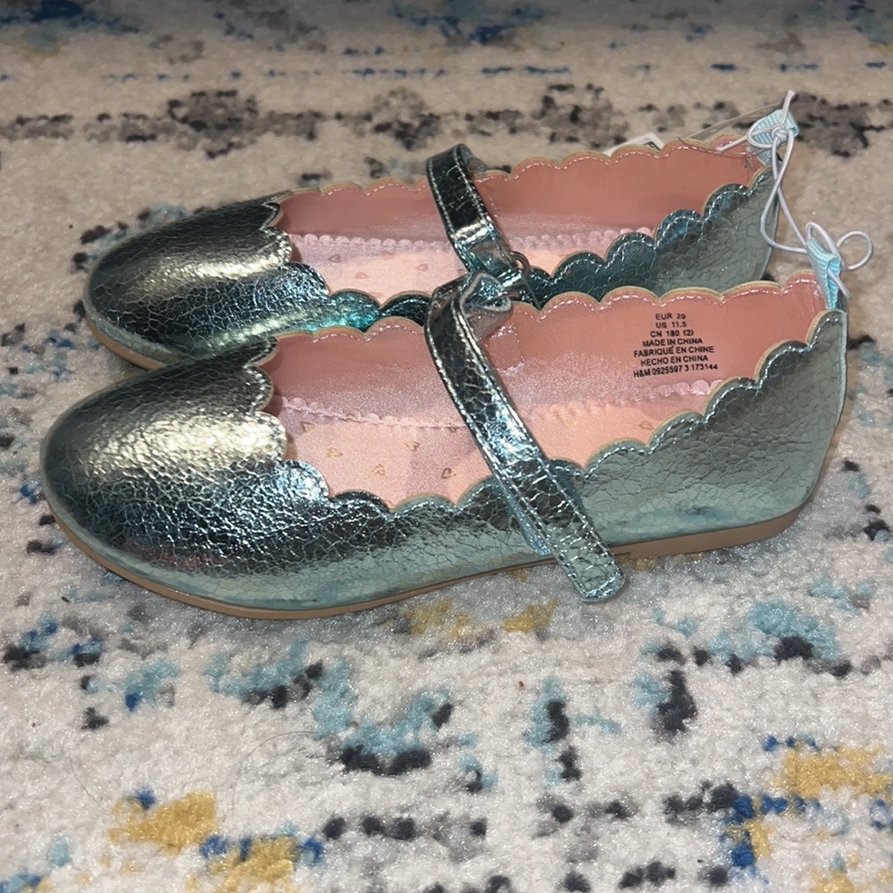 Girls flats